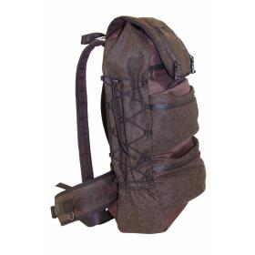 AKAH mountain and trekking backpack LODEN